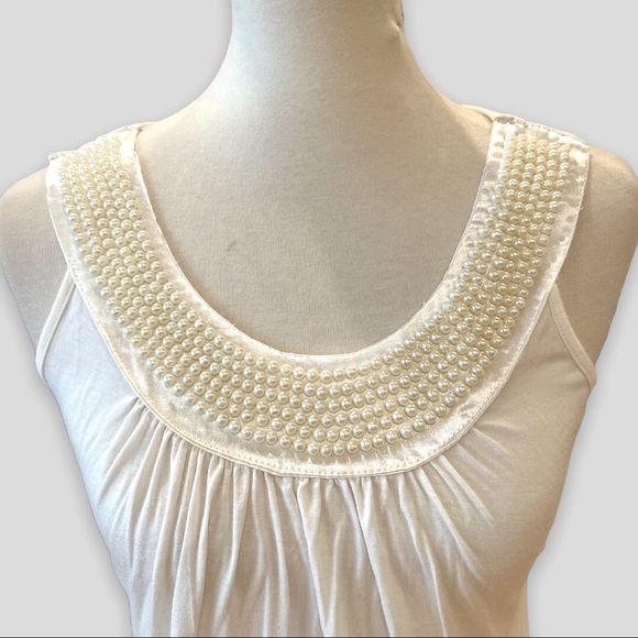 Pearl beaded neckline short sleeve light fabric white top Sz M - Picture 4 of 8